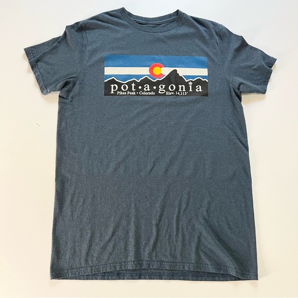 POT*A*GONIA Pikes Peak Colorado Short Sleeve Blue Tee Unisex Women's M - Picture 2 of 9